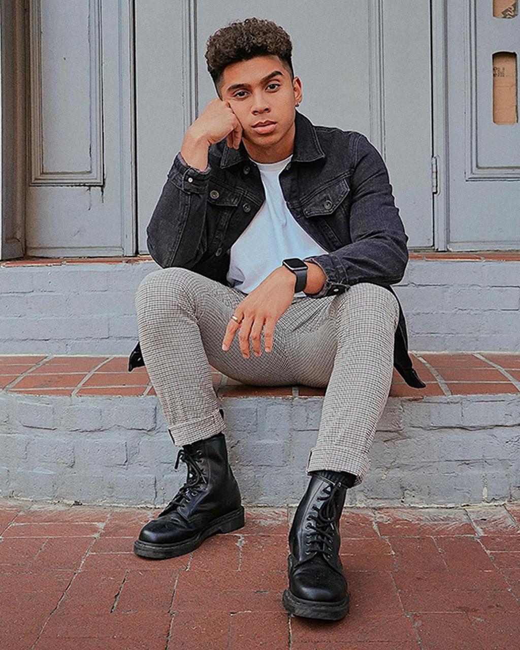 1460 Mono Milled Nubuck Leather Lace Up Boots